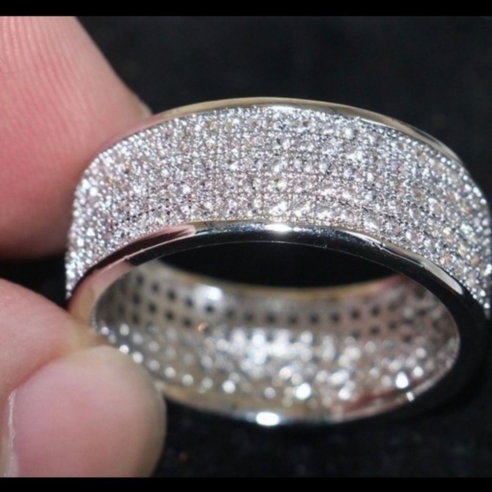 sellers pick ✨925 sterling silver diamond cut ring